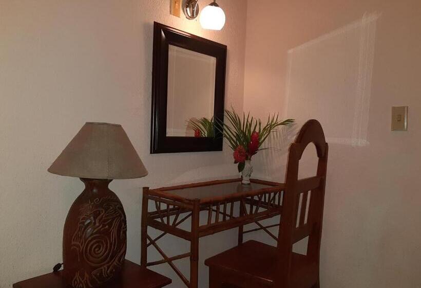 اتاق استاندارد چهارنفره با بالکن, Samara Beach