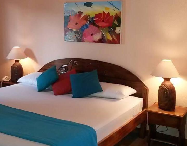 اتاق استاندارد چهارنفره با بالکن, Samara Beach