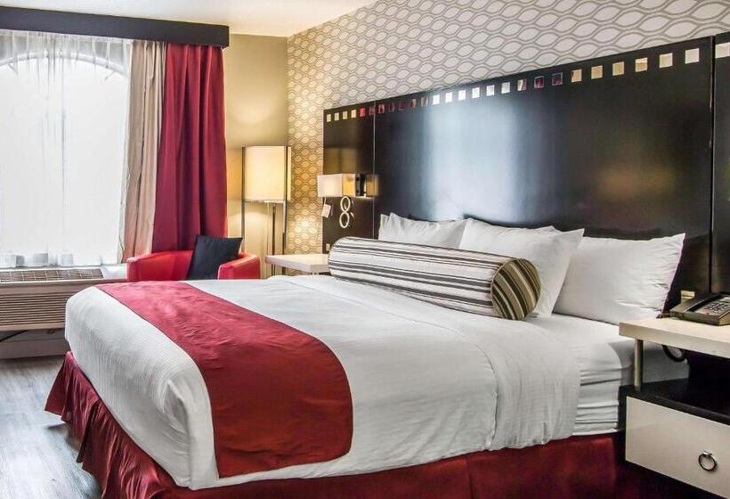 带大床的套房, Tilt Hotel Universal Hollywood, Ascend Hotel Collection