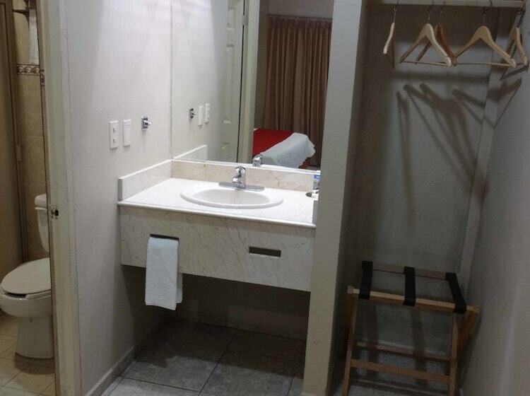 Habitación Estándar, Mediterraneo