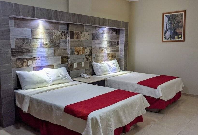 Habitación Estándar, Mediterraneo