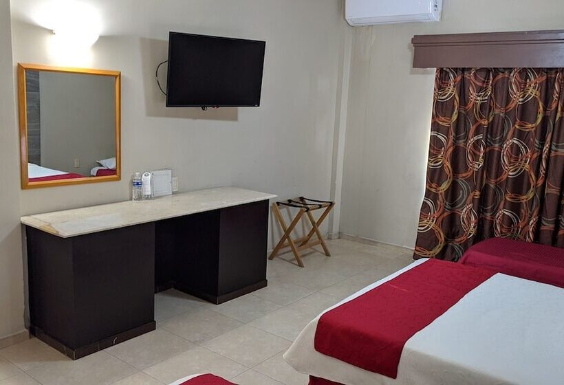 Habitación Cuádruple Estándar, Mediterraneo