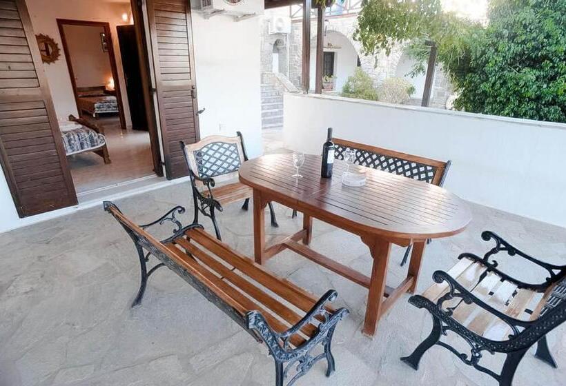 带2个卧室的公寓, Paros