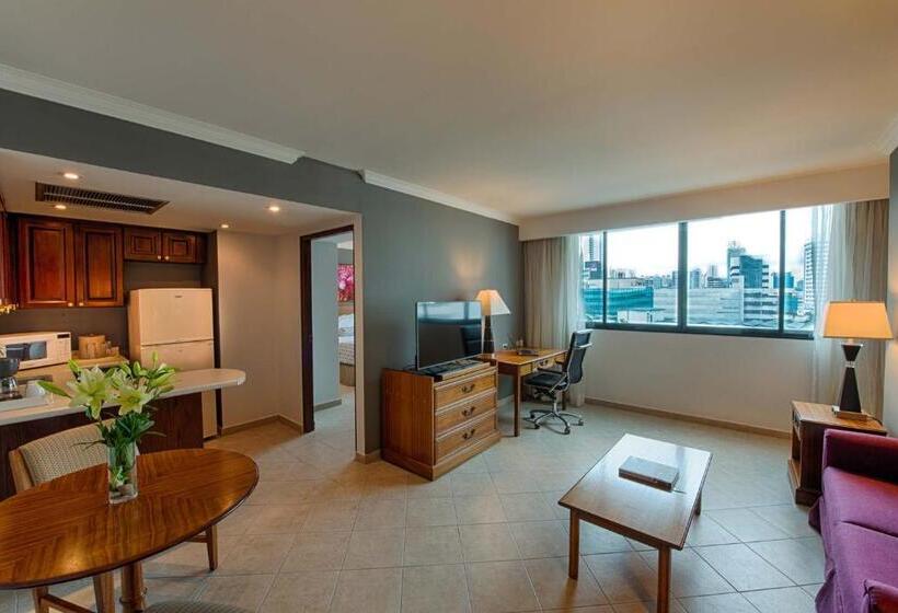 جناح سرير كينج, Crowne Plaza Panama, An Ihg