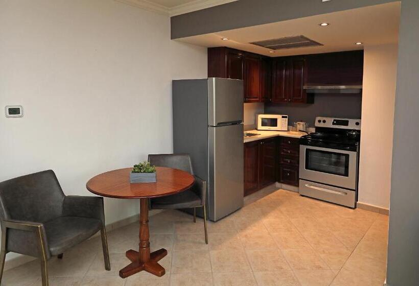 جناح سرير كينج, Crowne Plaza Panama, An Ihg