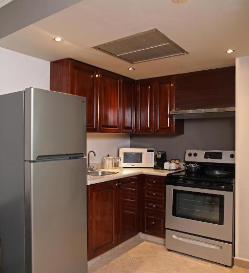 جناح سرير كينج, Crowne Plaza Panama, An Ihg