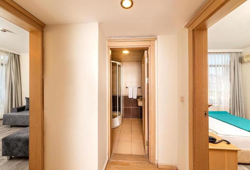 Quarto Familiar, Kayamaris