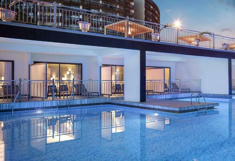 سوییت خانوادگی, Nirvana Cosmopolitan Hotel   Convention & Sports Center
