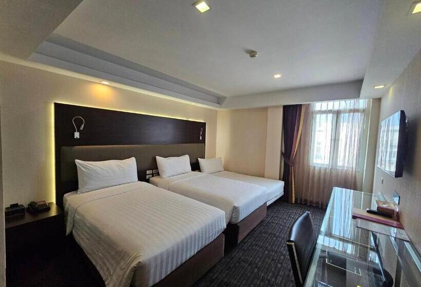 اتاق لوکس سه تخته, Royal Bangkok