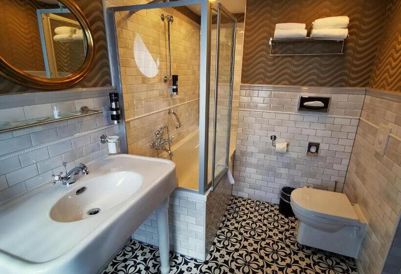 Номер Премиум, The Lakeside   Burghotel Zu Strausberg
