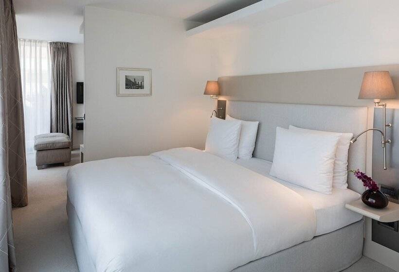 Suite, The Mandala
