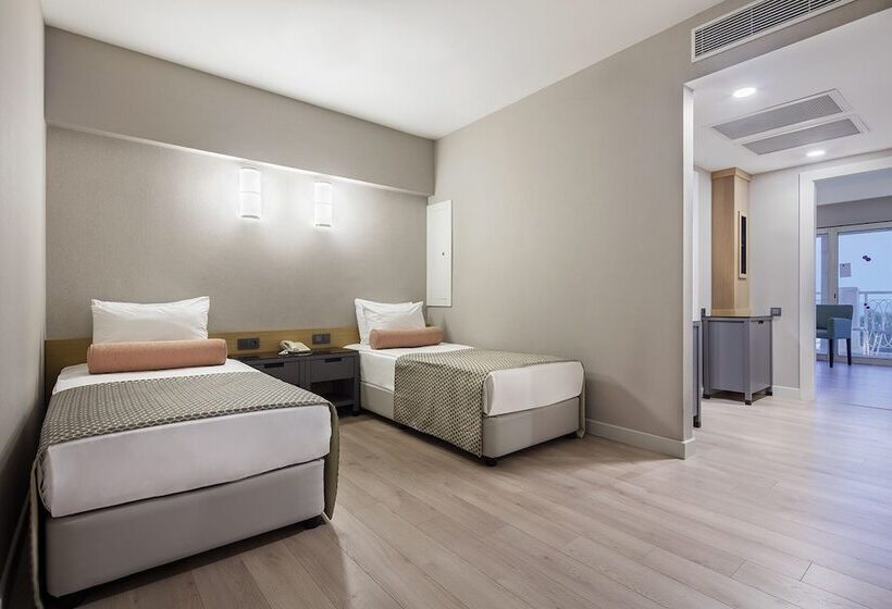 Семейный Номер Боковой Вид на Море, Trendy Aspendos Beach