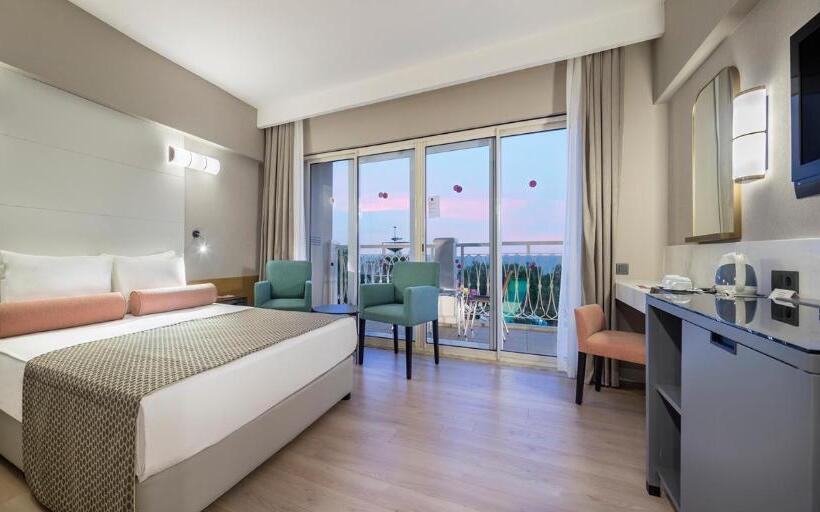 Семейный Номер Вид на Сад, Trendy Aspendos Beach