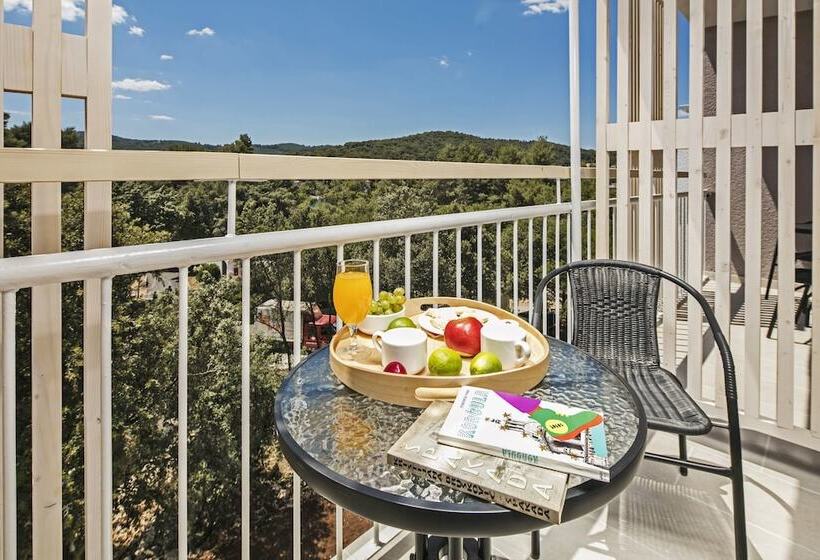 Семейный Номер, Aminess Port9 Hotel