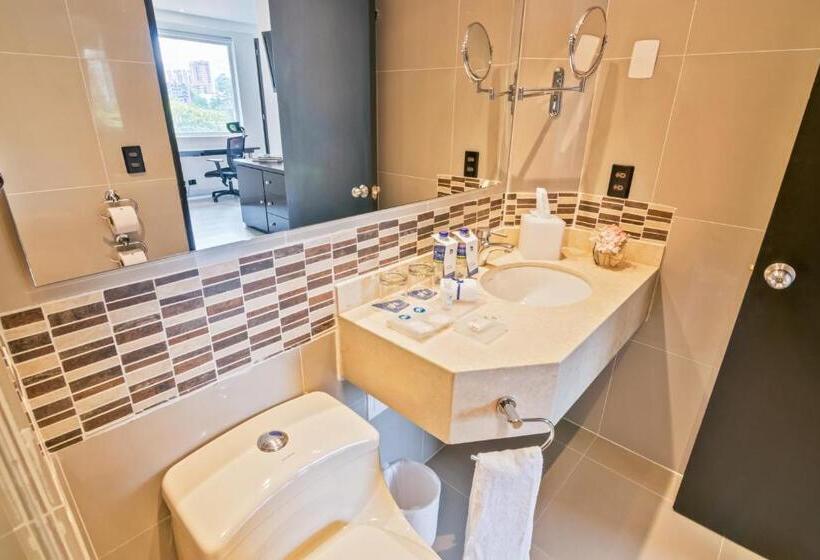 Номер Классика Кровать Кинг, Ghl Hotel Portón Medellín