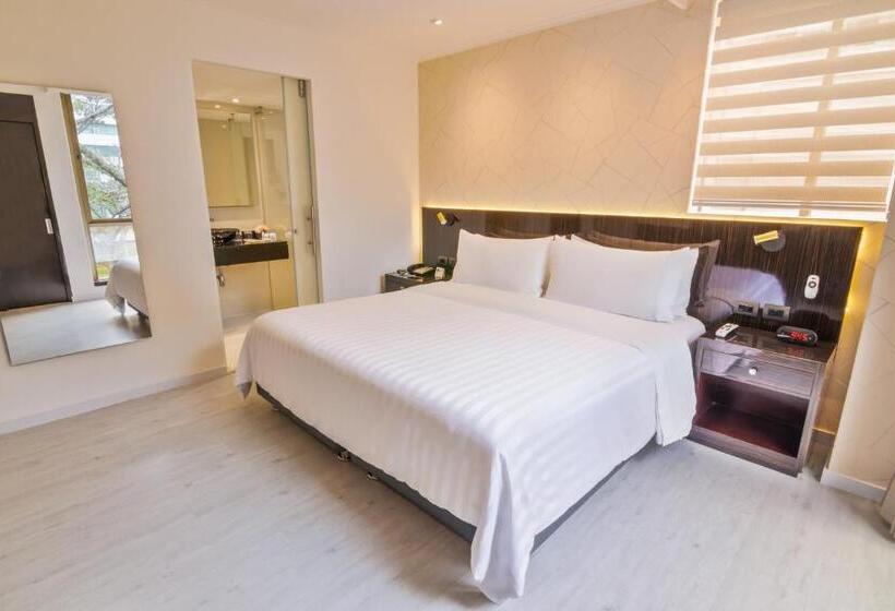 Номер Классика Кровать Кинг, Ghl Hotel Portón Medellín
