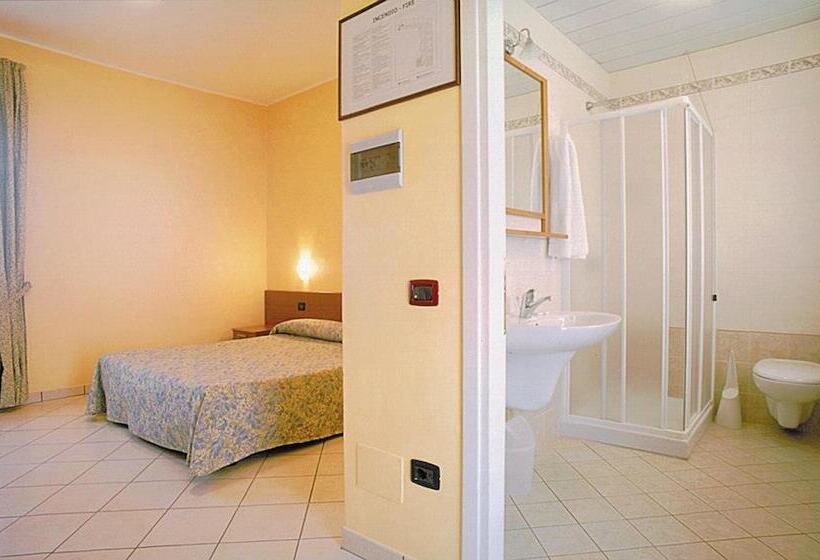 Economy Triple Room, Federico Ii