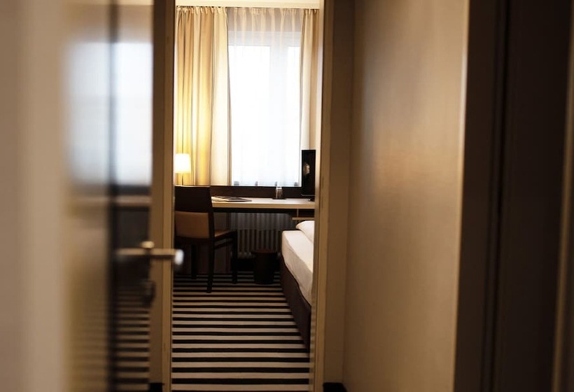 اتاق استاندارد یک نفره, Bristol Hotel   Frankfurt City