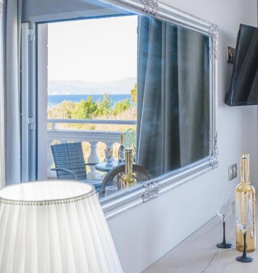 Quarto Deluxe Vista Mar, Erofili
