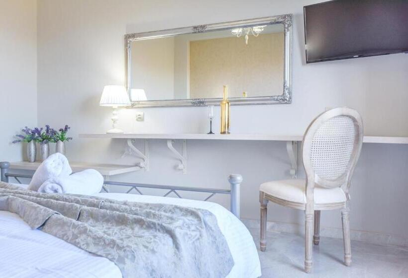 Quarto Deluxe Vista Mar Lateral, Erofili