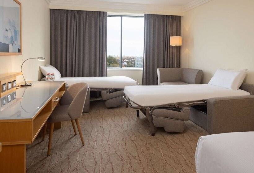 اتاق خانوادگی, Hilton Dublin Airport