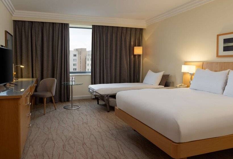 اتاق خانوادگی, Hilton Dublin Airport