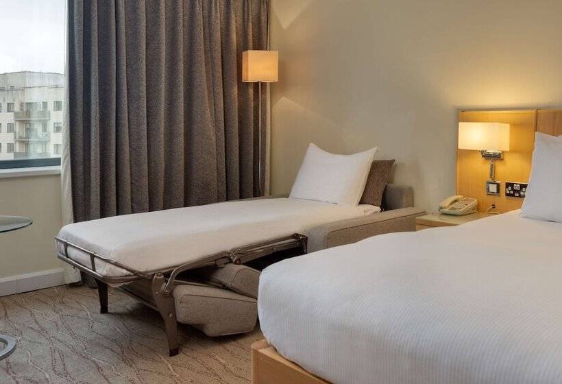 اتاق خانوادگی, Hilton Dublin Airport