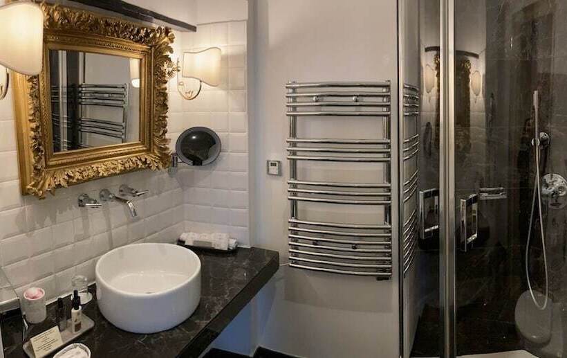 اتاق استاندارد, Hôtel La Villa Eugene