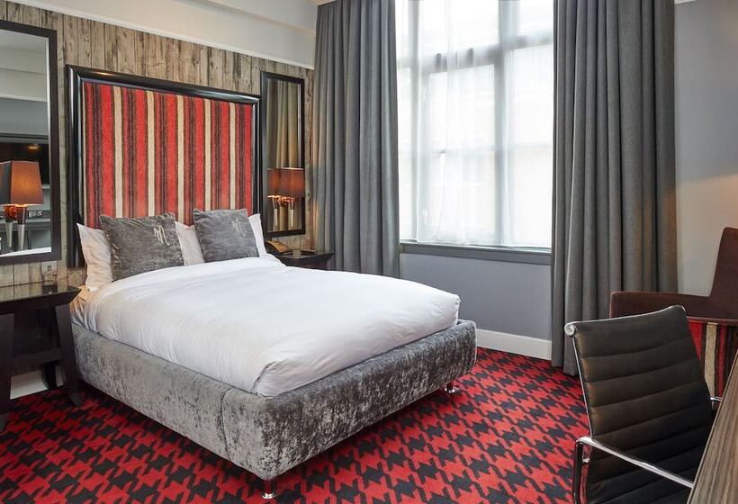 Номер Стандарт, Malmaison Newcastle