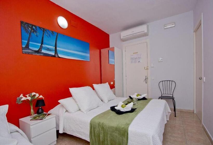 Номер Стандарт Вид на Город, Barcelona City North Hostal