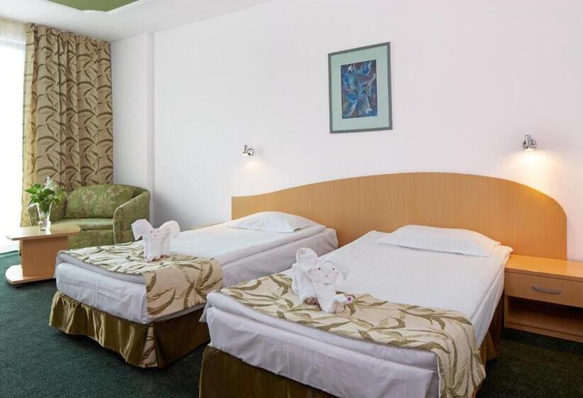 غرفة قياسية مزوَّدة بشُرفة, Mena Palace Hotel   All Inclusive