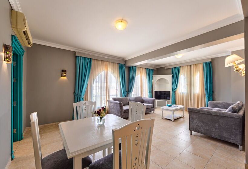 سوییت جونیور, Sunrise Garden Beach Resort