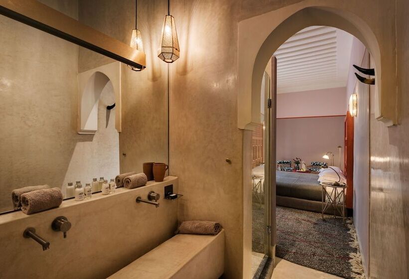 اتاق لوکس, 72 Riad