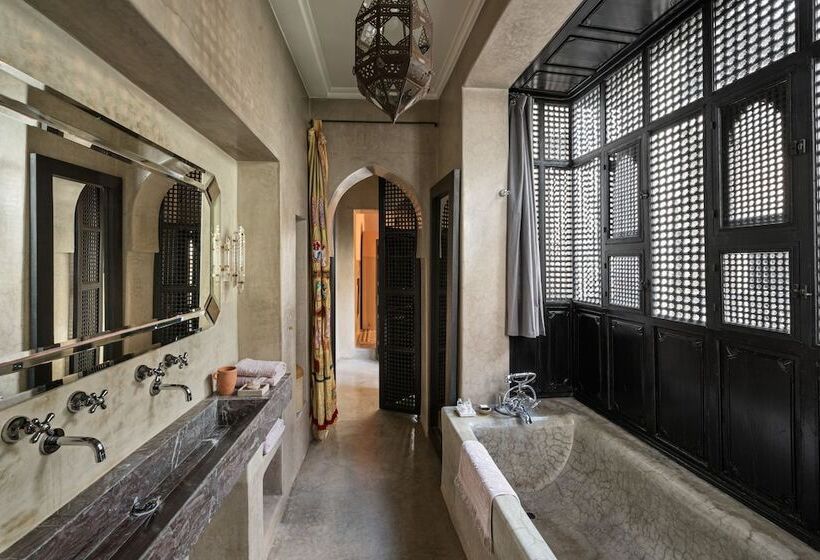 اتاق لوکس, 72 Riad