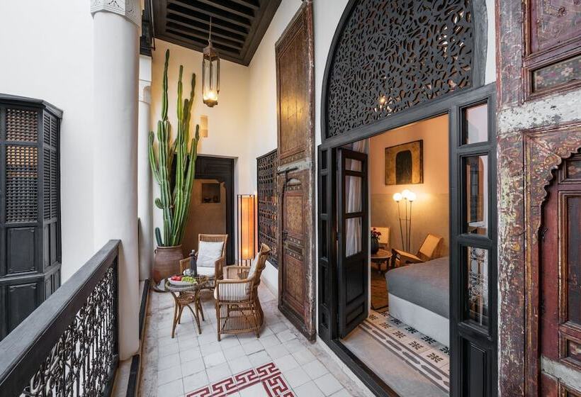 اتاق لوکس, 72 Riad