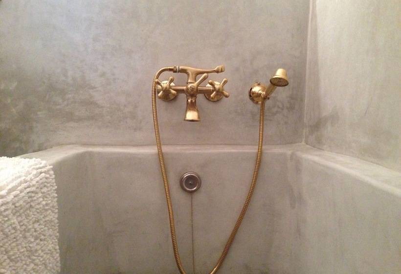 سوییت, 72 Riad