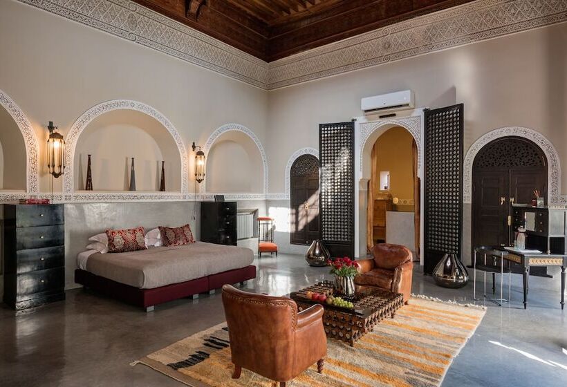 سوییت, 72 Riad
