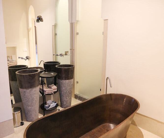 Suite with Terrace, 72 Riad