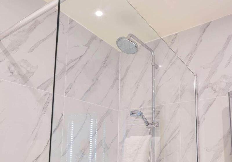 Номер Стандарт, Mercure Newbury West Grange