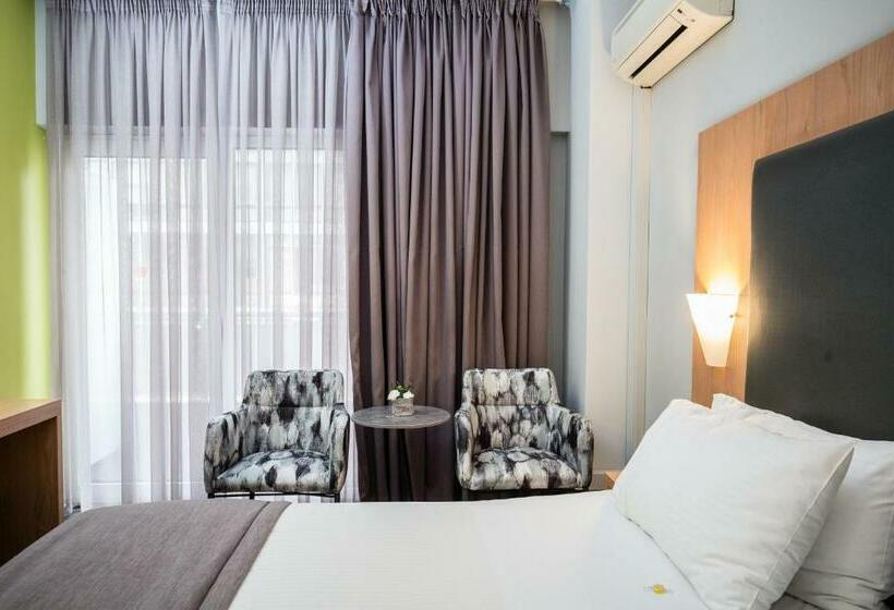 اتاق سوپریور, Polis Grand