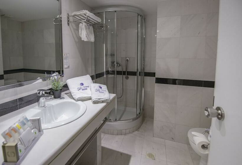 اتاق سوپریور, Polis Grand