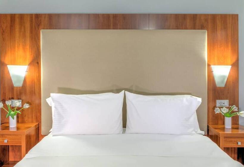 مجموعه ویستا شهر, Polis Grand