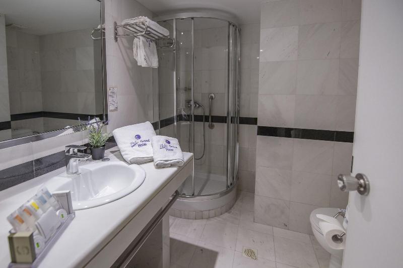 اتاق سوپریور, Polis Grand
