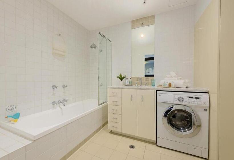2 Bedroom Apartment, Treasury On Collins