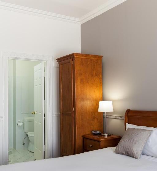 استودیوی استاندارد, Majestic Tynte Street Apartments