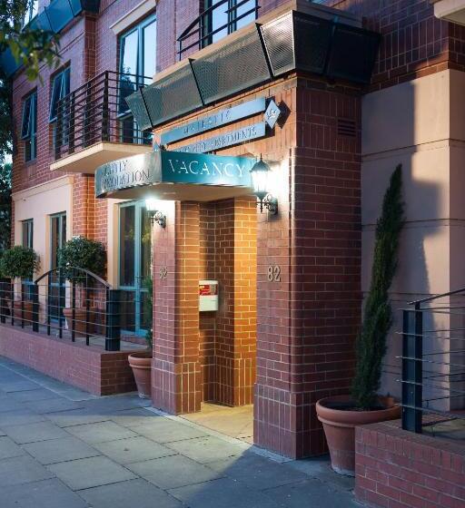 استودیوی استاندارد, Majestic Tynte Street Apartments