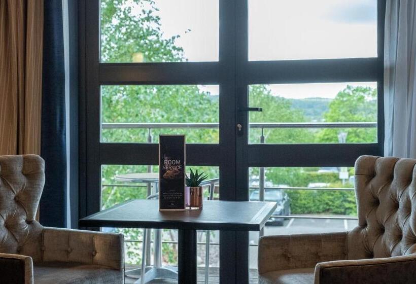 سوییت, Burleigh Court Hotel And Leisure