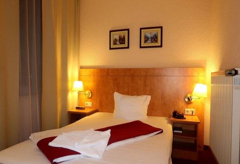 标准间, Adler Leipzig