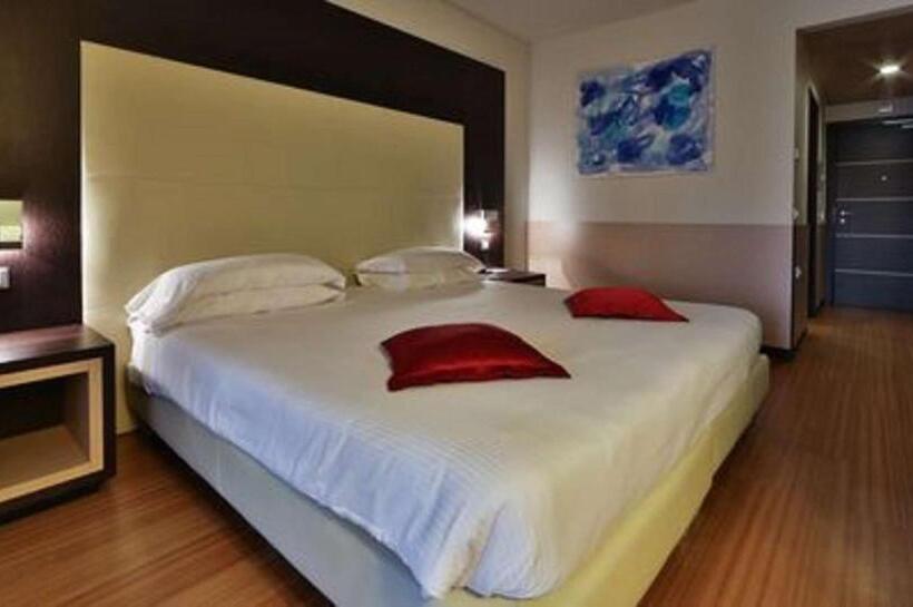 Quarto Superior Cama King, Best Western Plus Hotel Galileo Padova