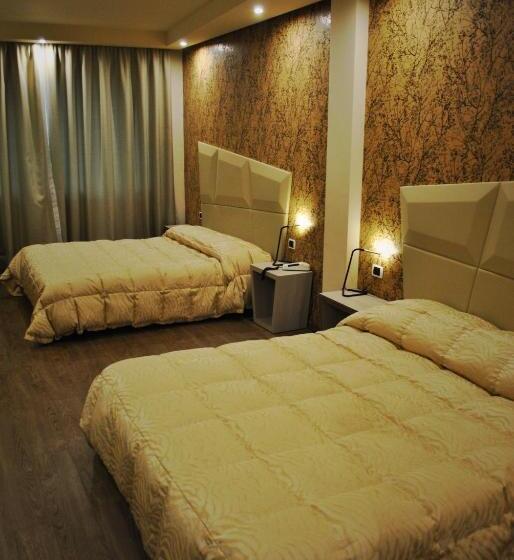 اتاق استاندارد چهار تخته, Hostellerie Du Cheval Blanc